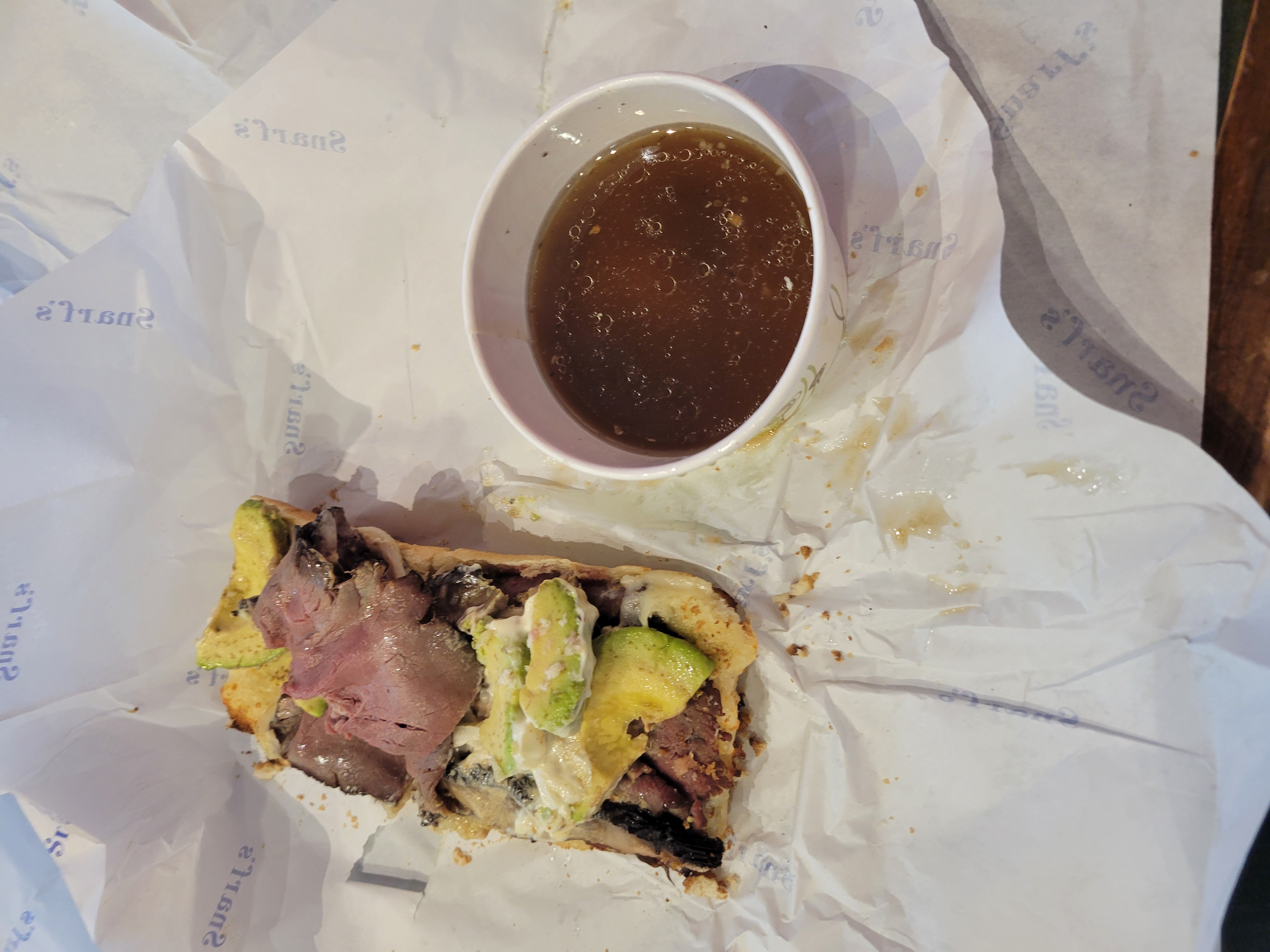 Open roast beef sandwich .